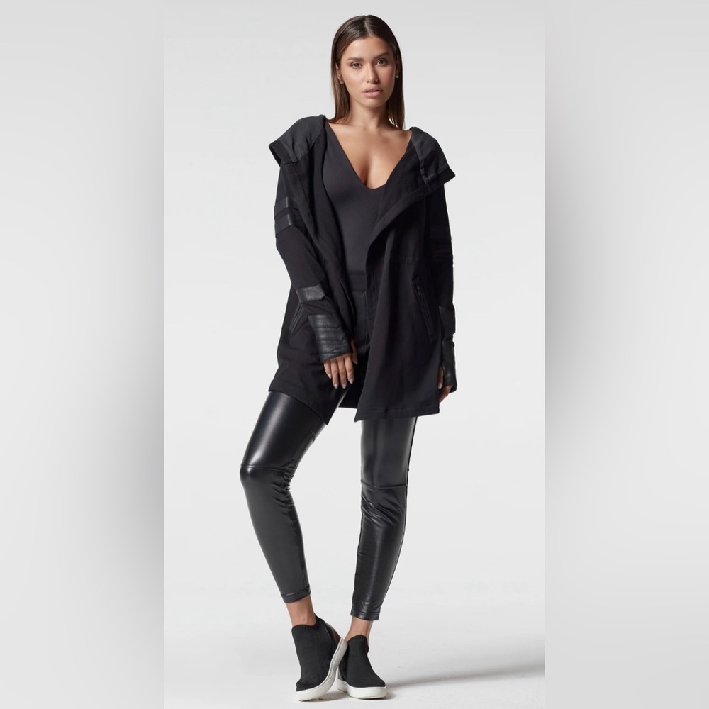🖤Blanc Noir Traveler Jacket 🖤